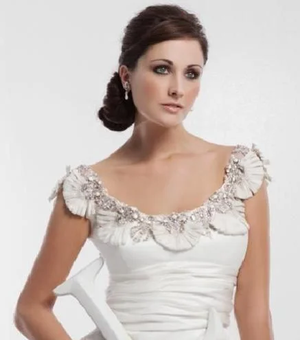Unbeatable Prices!Monique Lhuillier Rihanna